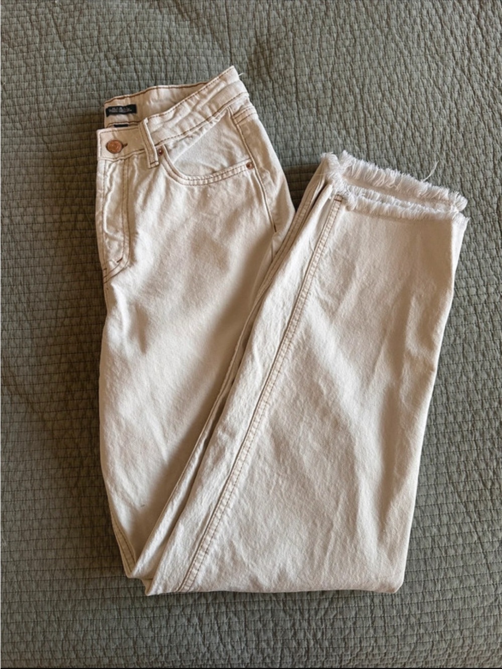 Wild fable Light Cream Raw-Hem Jeans